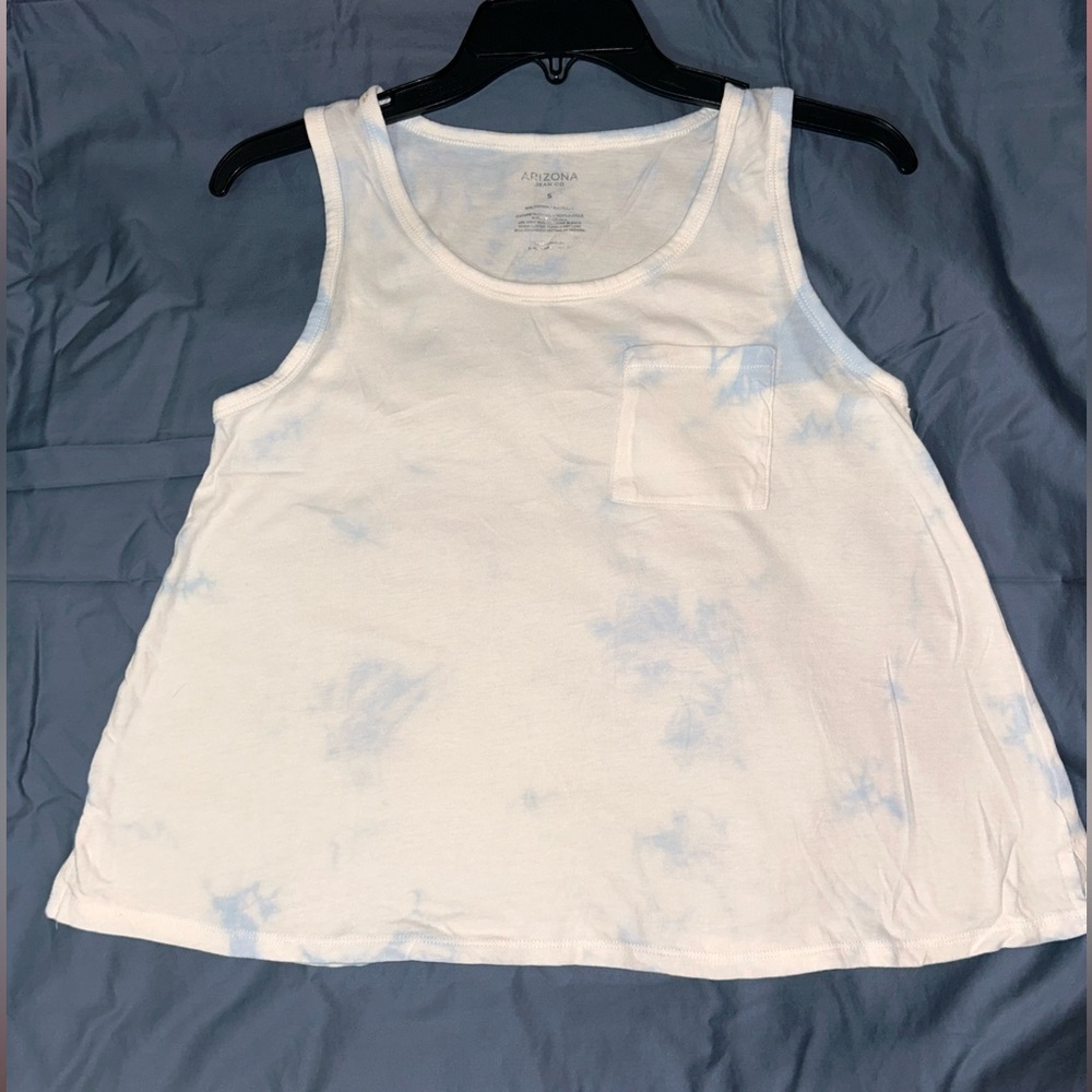Arizona Jean Company White and Light Blue Muscle Tee